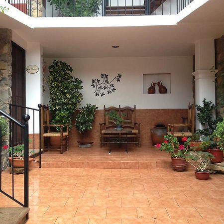 טפאלפה Hotel Meson Del Romero מראה חיצוני תמונה