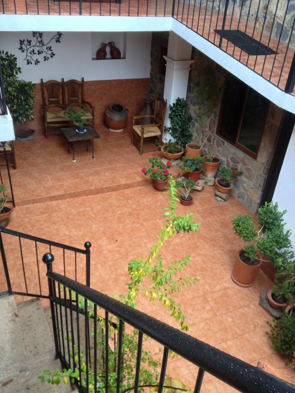 טפאלפה Hotel Meson Del Romero מראה חיצוני תמונה
